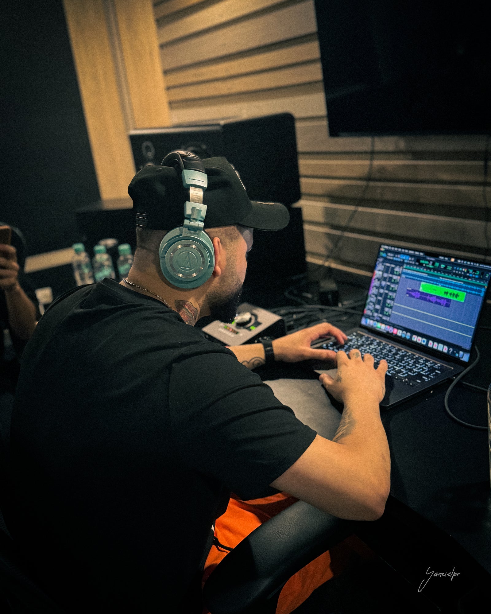 Yanziel en el estudio